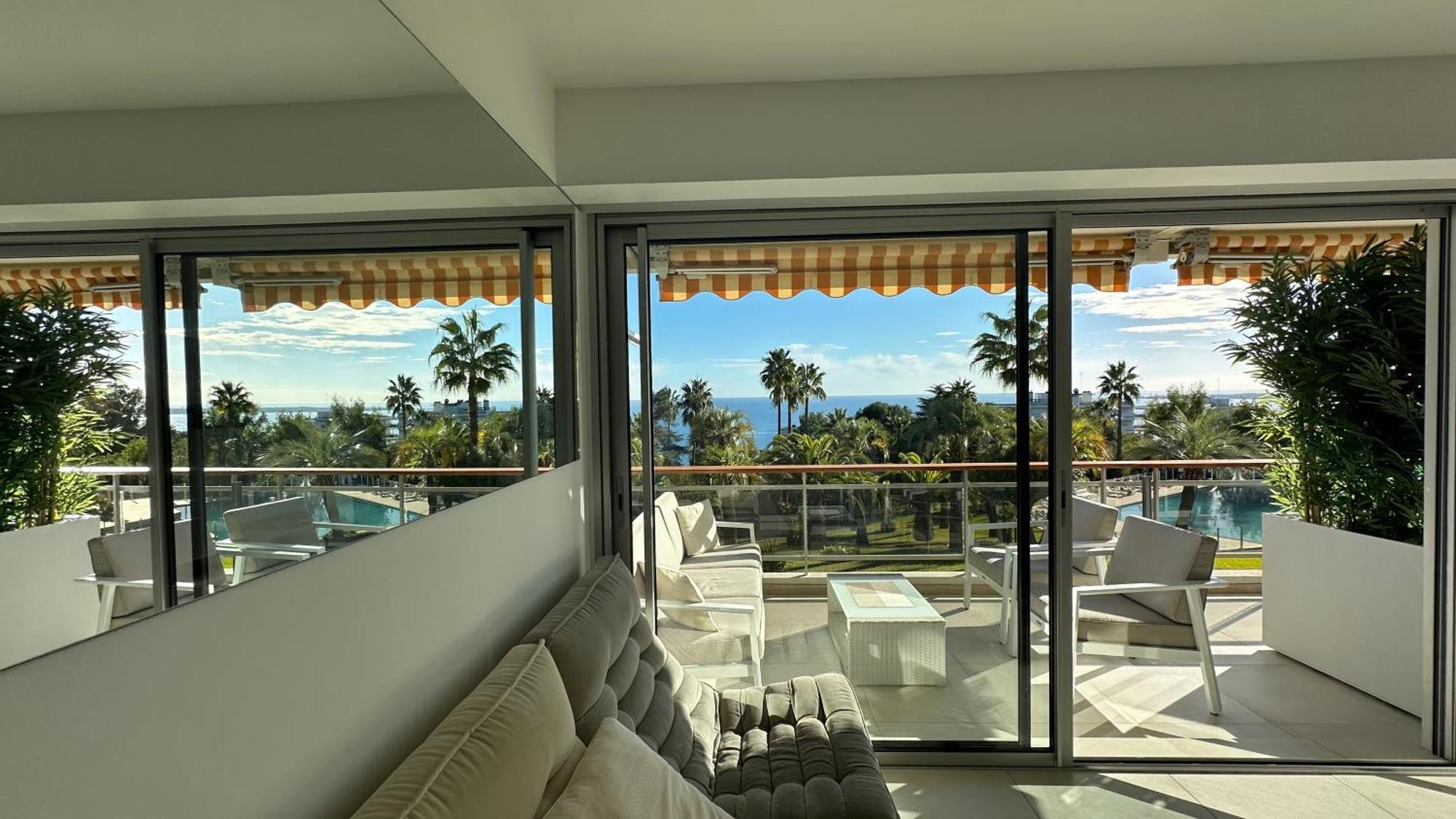 Appartement 2 Chambres Vue Mer Panoramique, Proche Croisette Cannes Vallauris Luaran gambar