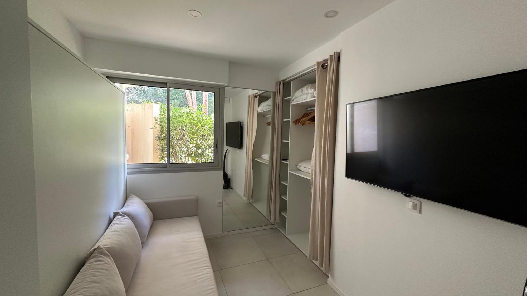 Appartement 2 Chambres Vue Mer Panoramique, Proche Croisette Cannes Vallauris Luaran gambar