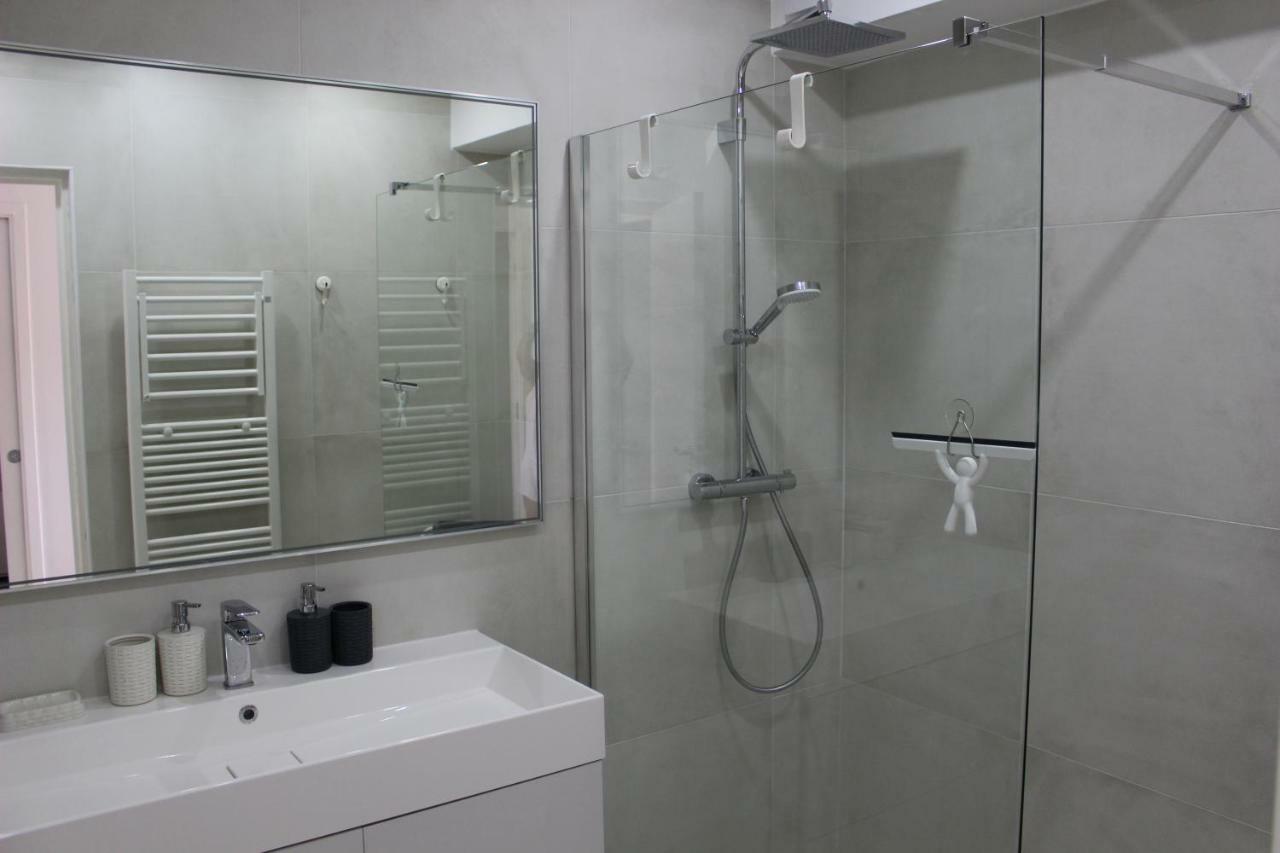 Appartement 2 Chambres Vue Mer Panoramique, Proche Croisette Cannes Vallauris Luaran gambar